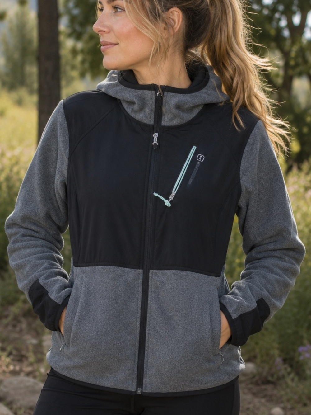 Free Country Women’s Fleece Lined Softshell Jacket Hooded Gray Black Medium